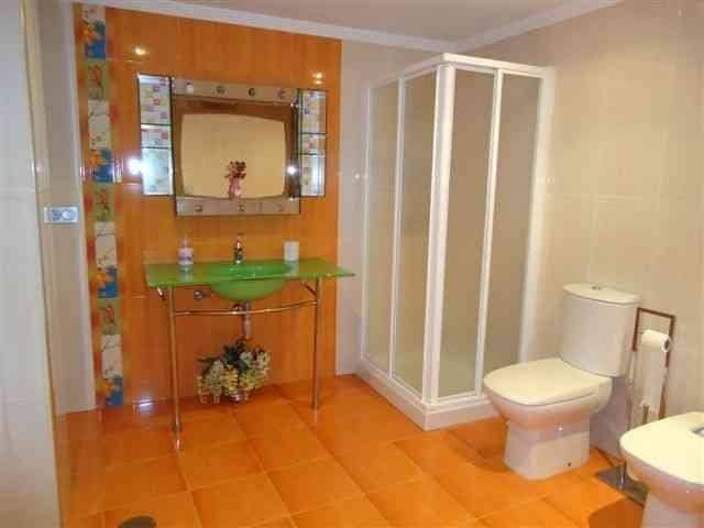 Piso de 3 habitaciones en Granada ciudad en alquiler - 1.000 € (Ref: 9860285)