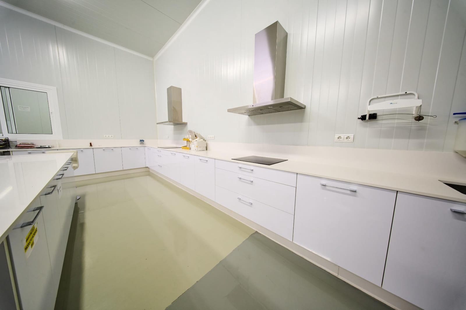 Entreprise à vendre à Baza - 659 900 € (Ref: 9860286)