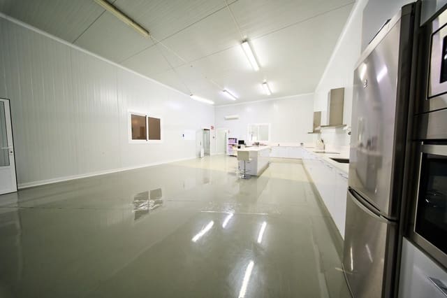 Entreprise à vendre à Baza - 659 900 € (Ref: 9860286)