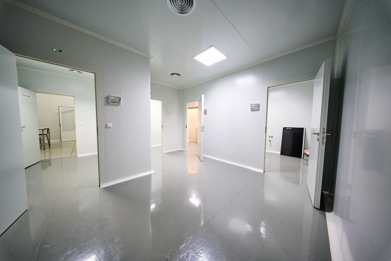 Entreprise à vendre à Baza - 659 900 € (Ref: 9860286)