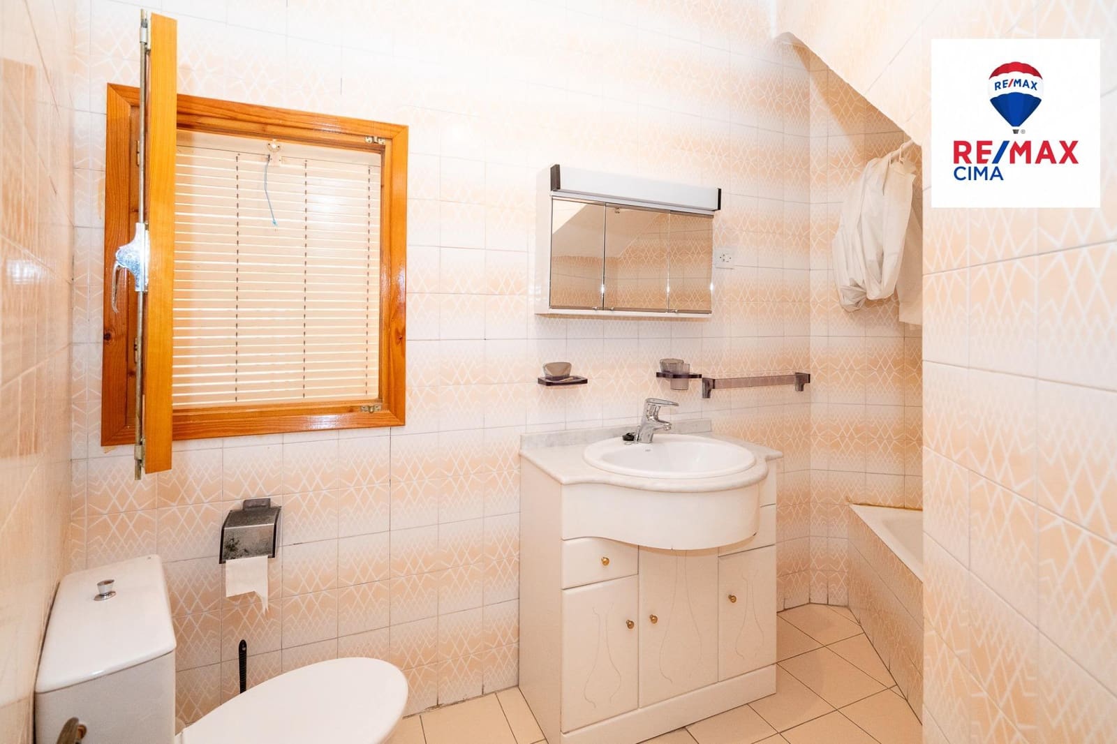 4 sovrum Hus till salu i Freila - 49 500 € (Ref: 9862047)