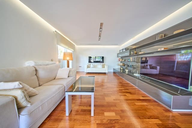 2 makuuhuone Kattohuoneisto myytävänä paikassa Centro, Granada kaupunki - 850 000 € (Ref: 9865387)