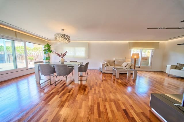 2 makuuhuone Kattohuoneisto myytävänä paikassa Centro, Granada kaupunki - 850 000 € (Ref: 9865387)