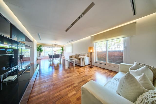 2 makuuhuone Kattohuoneisto myytävänä paikassa Centro, Granada kaupunki - 850 000 € (Ref: 9865387)