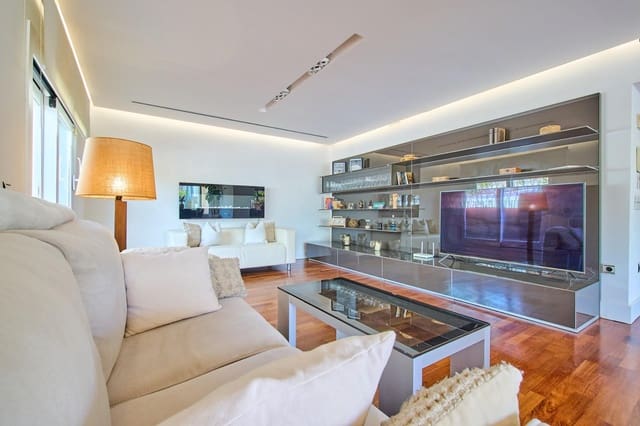 2 makuuhuone Kattohuoneisto myytävänä paikassa Centro, Granada kaupunki - 850 000 € (Ref: 9865387)