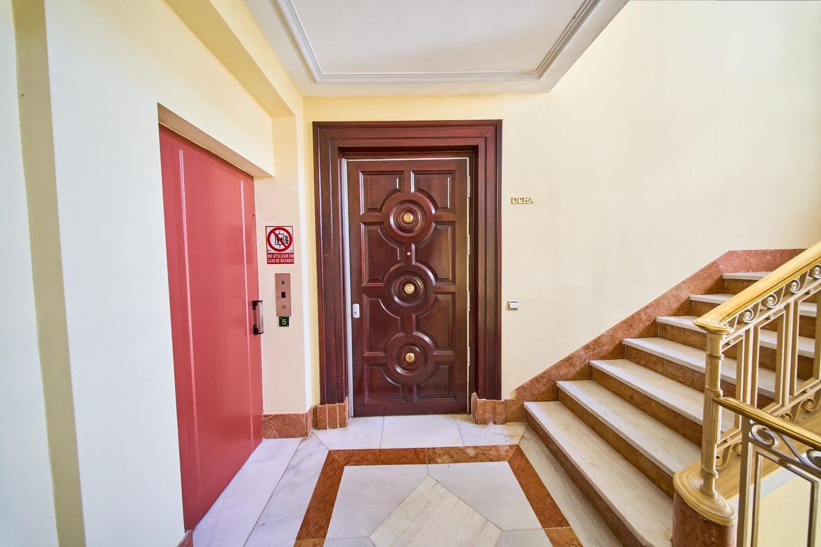 2 slaapkamer Penthouse te koop in Granada stad - € 850.000 (Ref: 9865387)
