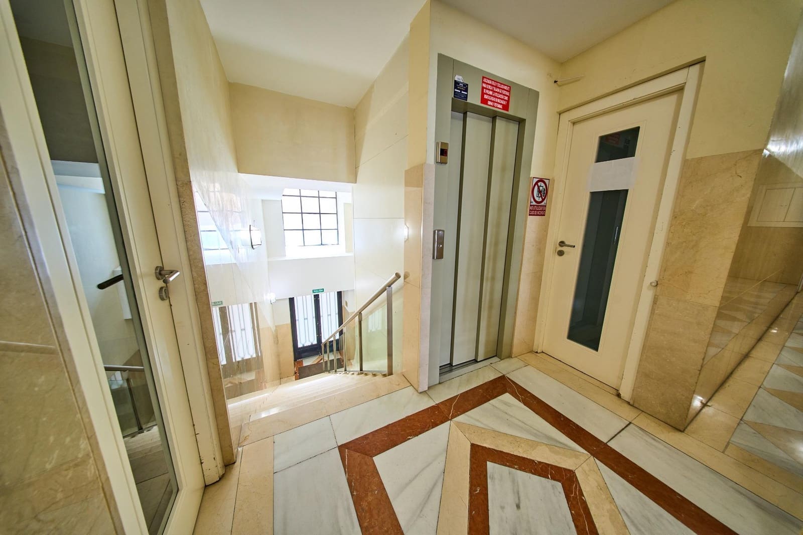 2 slaapkamer Penthouse te koop in Granada stad - € 850.000 (Ref: 9865387)