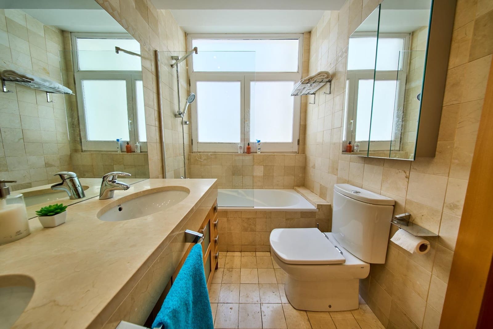 2 slaapkamer Penthouse te koop in Granada stad - € 850.000 (Ref: 9865387)