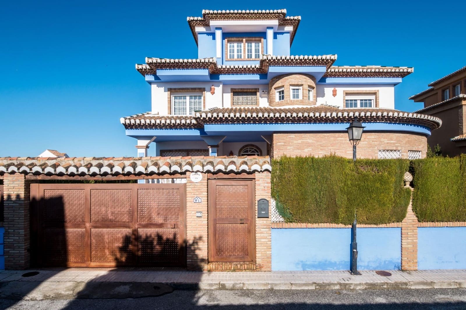 4 slaapkamer Villa te koop in Ogijares met garage - € 530.000 (Ref: 9867148)