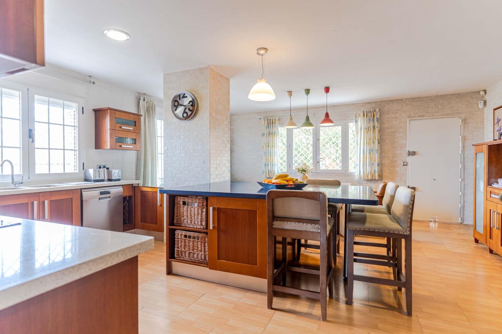 4 slaapkamer Villa te koop in Ogijares met garage - € 530.000 (Ref: 9867148)