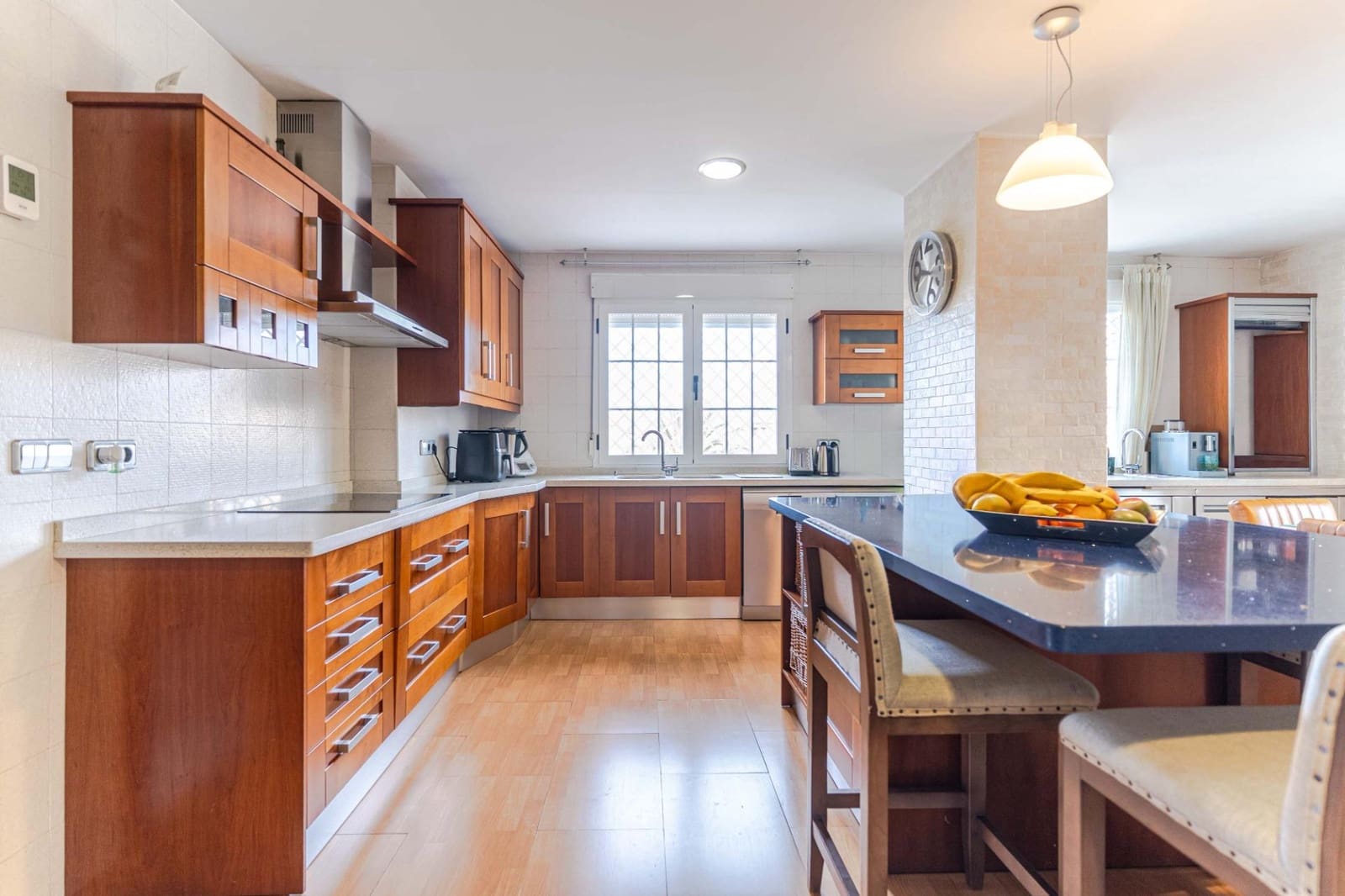 4 slaapkamer Villa te koop in Ogijares met garage - € 530.000 (Ref: 9867148)
