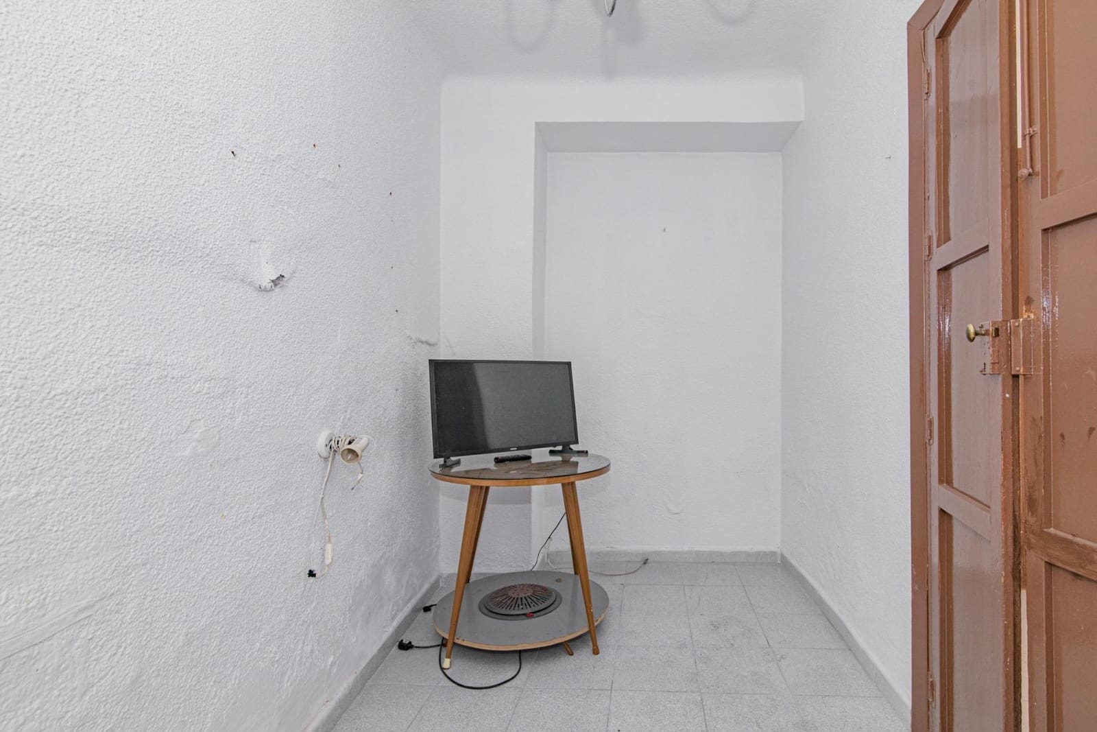3 slaapkamer Halfvrijstaande villa te koop in Pinos Puente - € 64.900 (Ref: 9868818)