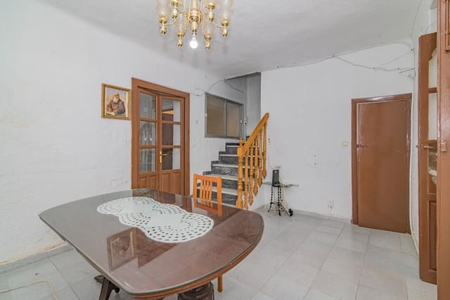 3 slaapkamer Halfvrijstaande villa te koop in Pinos Puente - € 64.900 (Ref: 9868818)