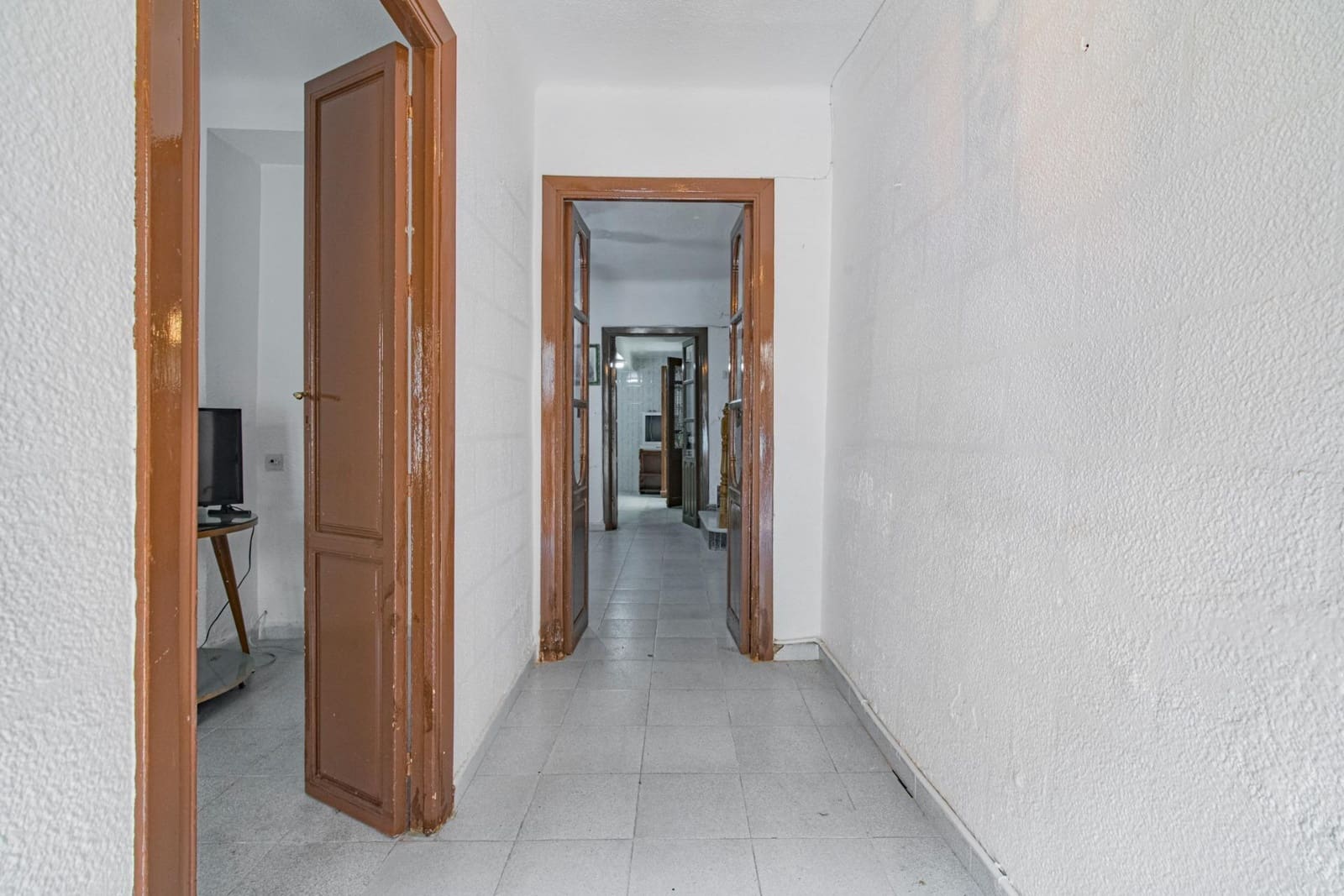 3 slaapkamer Halfvrijstaande villa te koop in Pinos Puente - € 64.900 (Ref: 9868818)