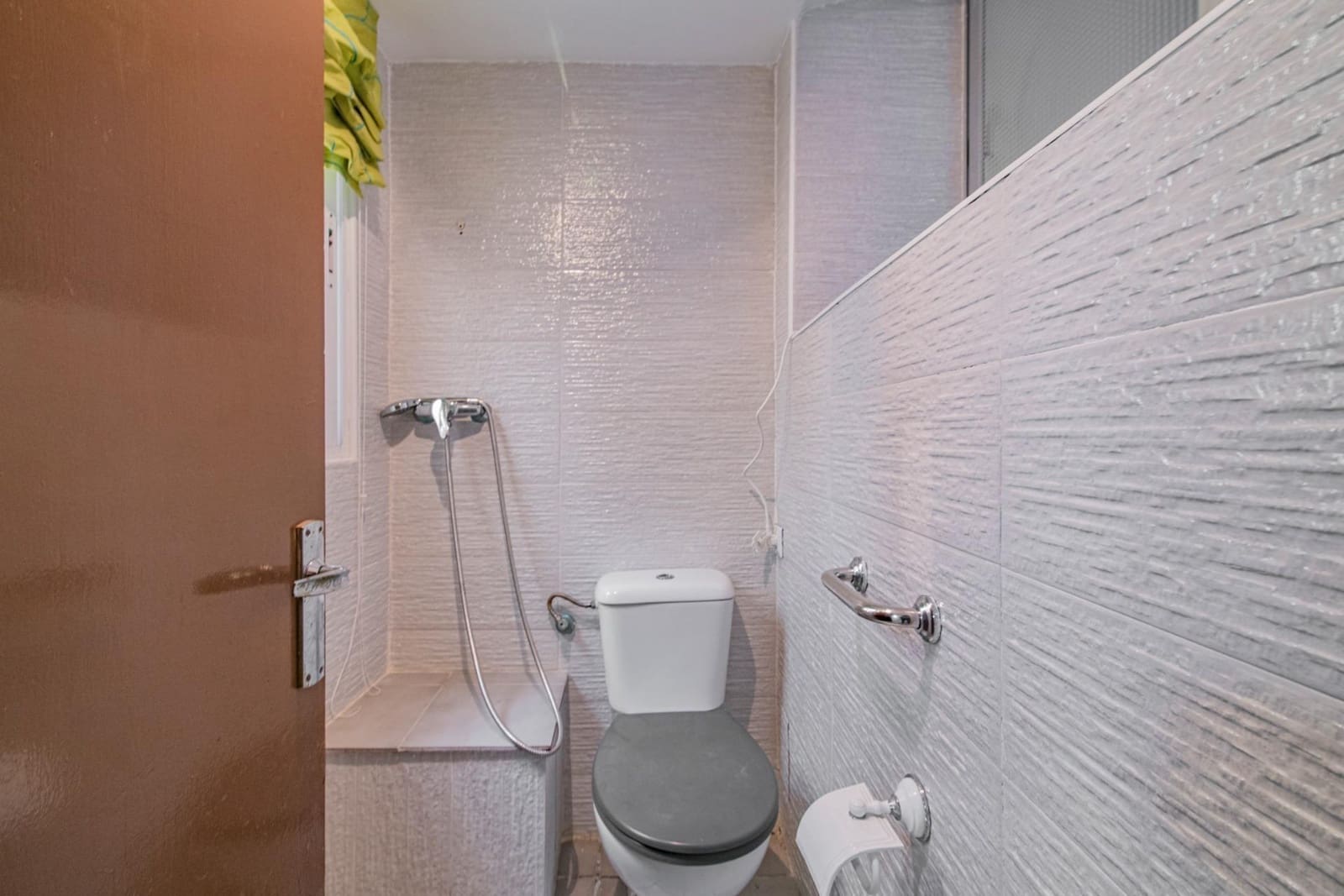 3 slaapkamer Halfvrijstaande villa te koop in Pinos Puente - € 64.900 (Ref: 9868818)