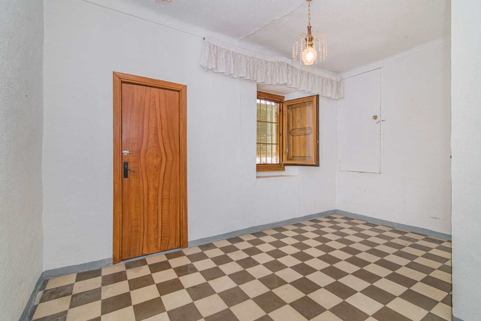 3 slaapkamer Halfvrijstaande villa te koop in Pinos Puente - € 64.900 (Ref: 9868818)