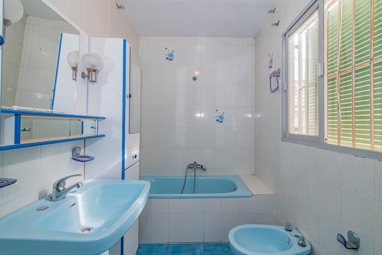 3 slaapkamer Halfvrijstaande villa te koop in Pinos Puente - € 64.900 (Ref: 9868818)