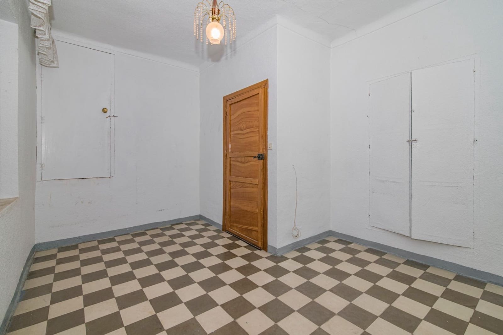 3 slaapkamer Halfvrijstaande villa te koop in Pinos Puente - € 64.900 (Ref: 9868818)