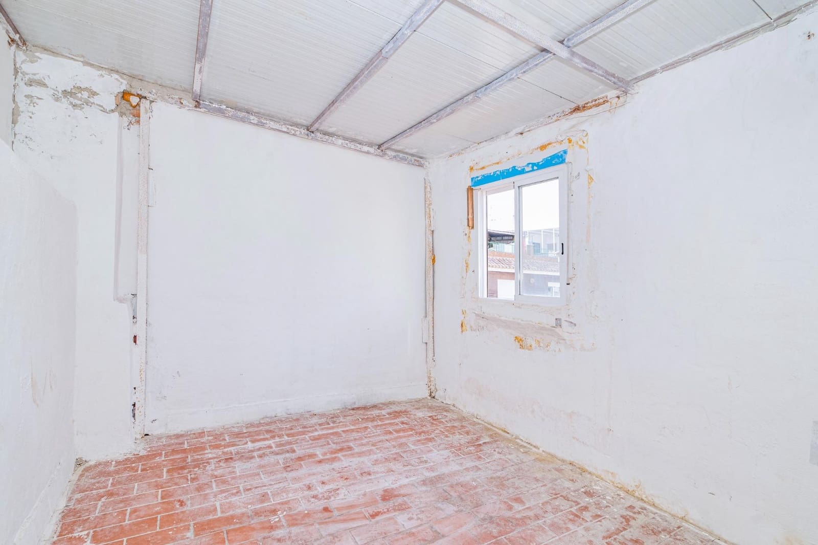 3 slaapkamer Halfvrijstaande villa te koop in Granada stad - € 99.900 (Ref: 9870298)