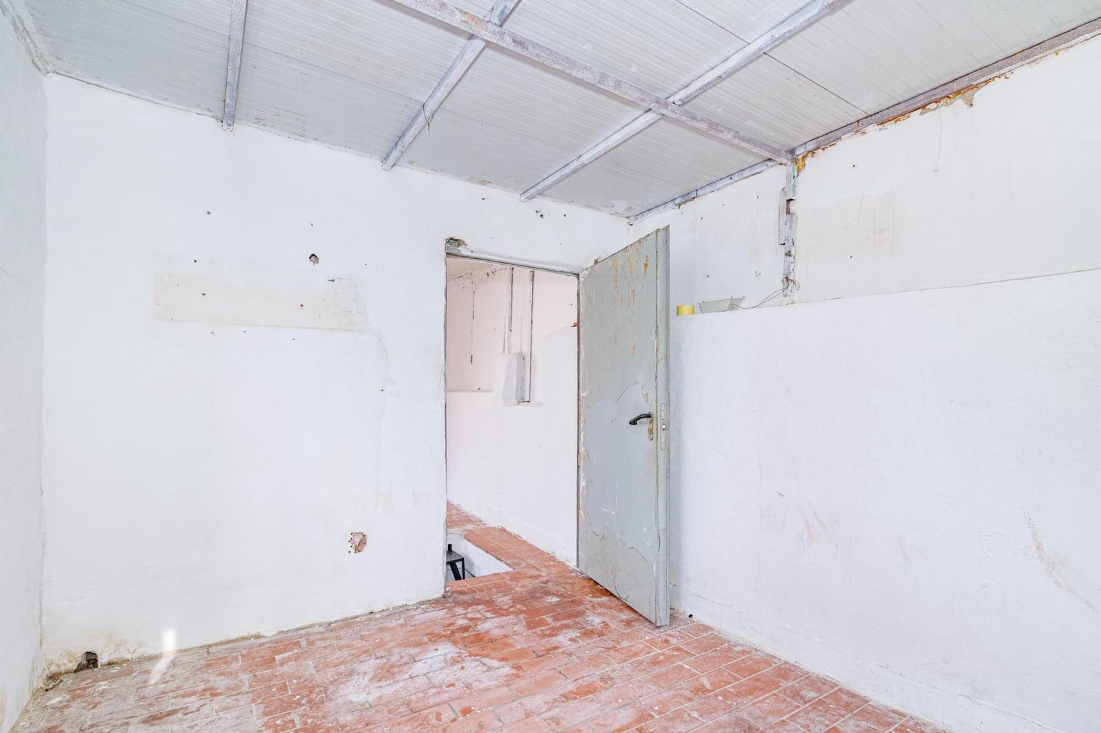 3 slaapkamer Halfvrijstaande villa te koop in Granada stad - € 99.900 (Ref: 9870298)