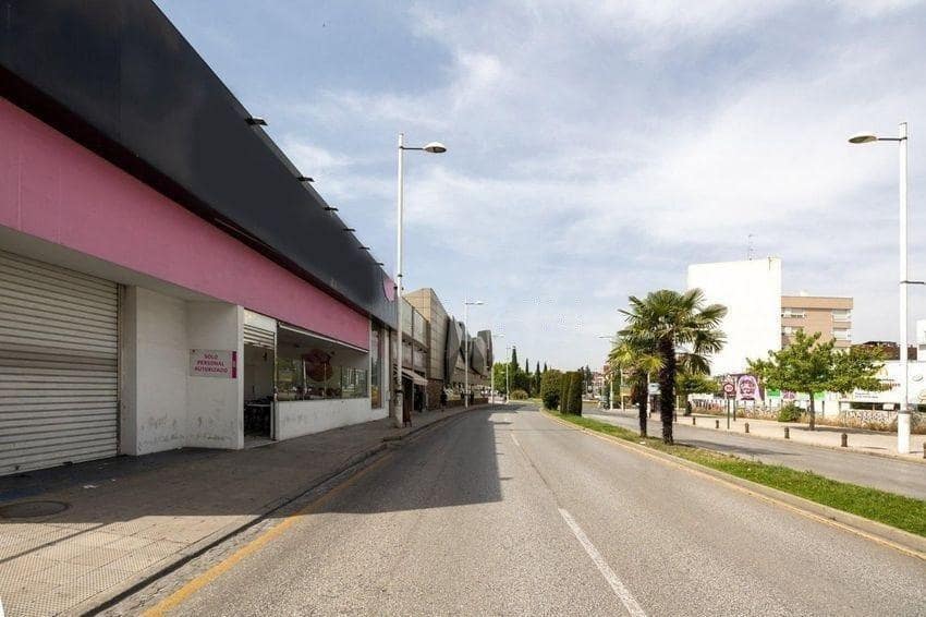 Commercial for rent in Granada city with garage - € 4,500 (Ref: 9873703)