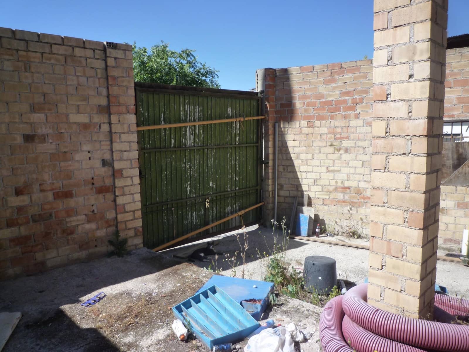 Building Plot for sale in Granada city - € 49,000 (Ref: 9876621)