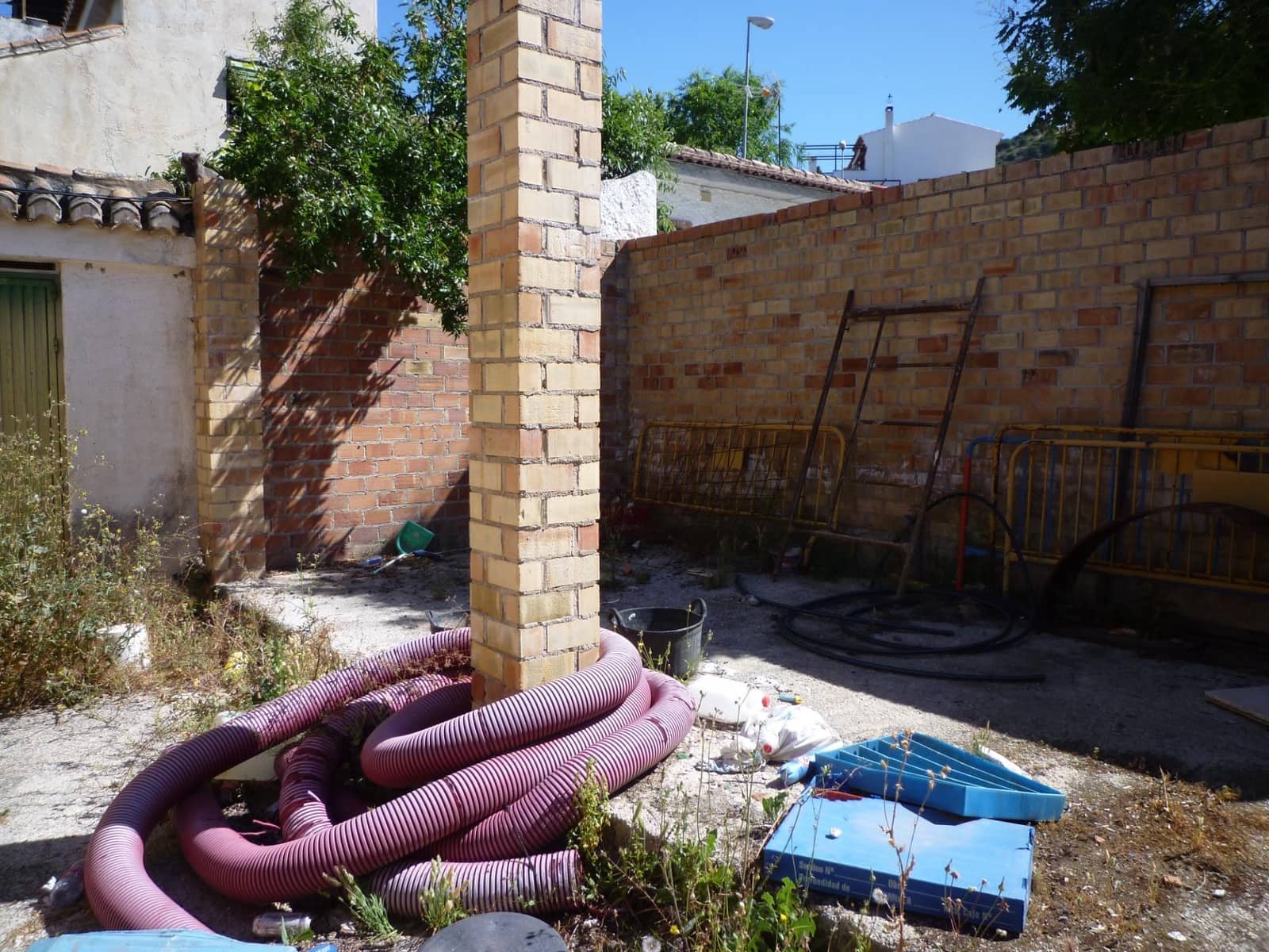 Building Plot for sale in Granada city - € 49,000 (Ref: 9876621)