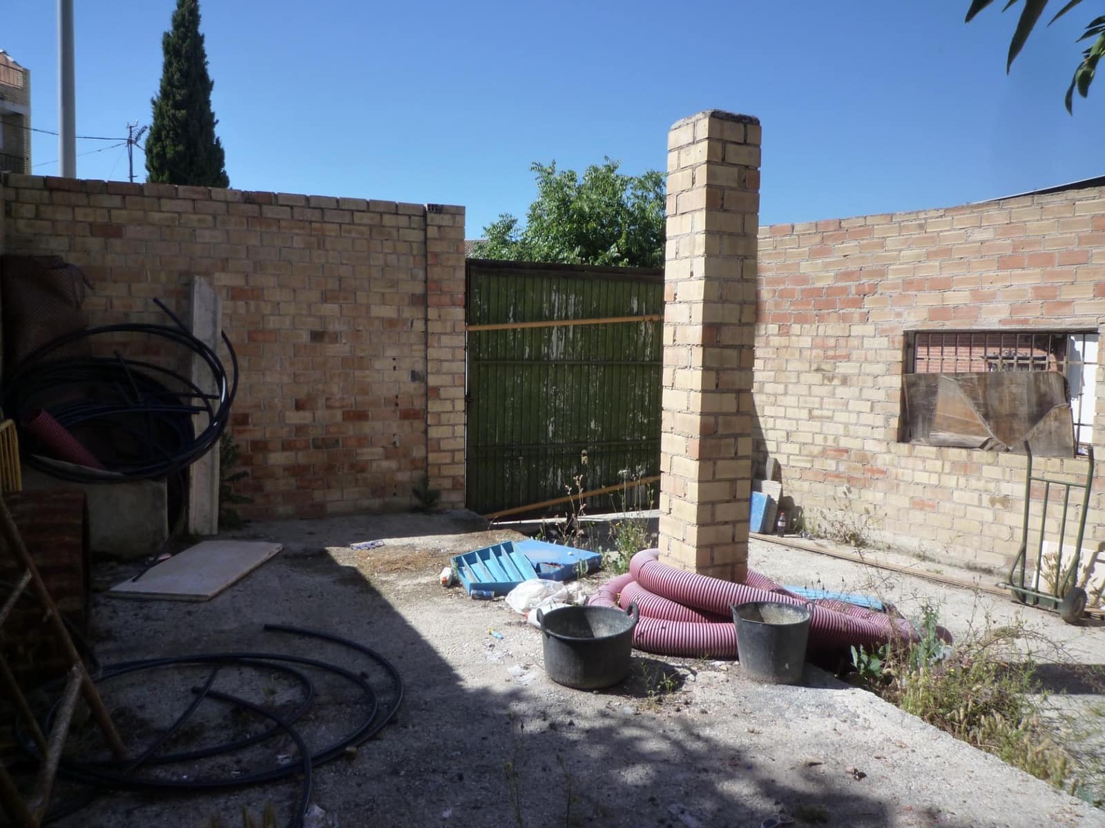 Building Plot for sale in Granada city - € 49,000 (Ref: 9876621)