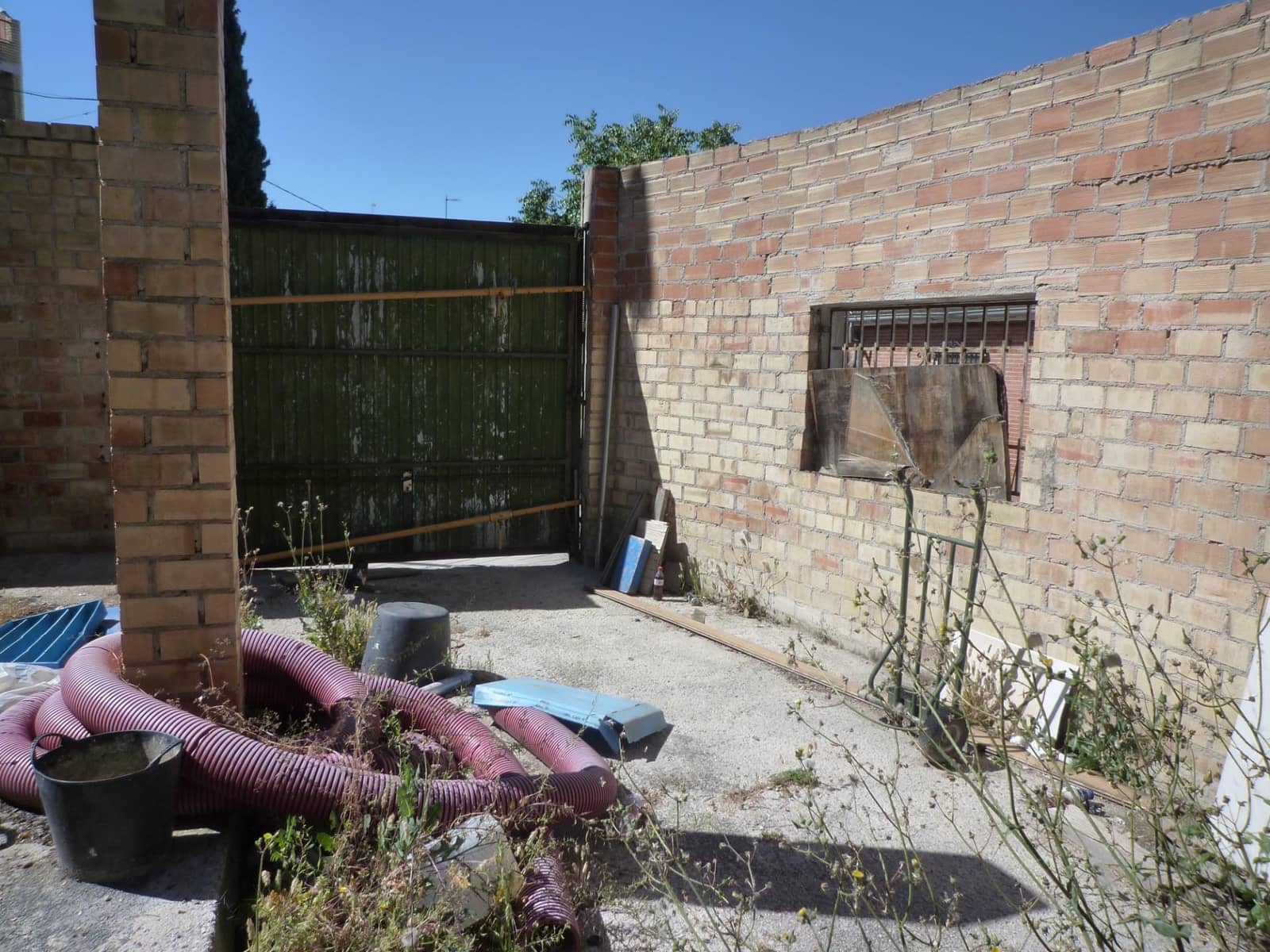 Building Plot for sale in Granada city - € 49,000 (Ref: 9876621)