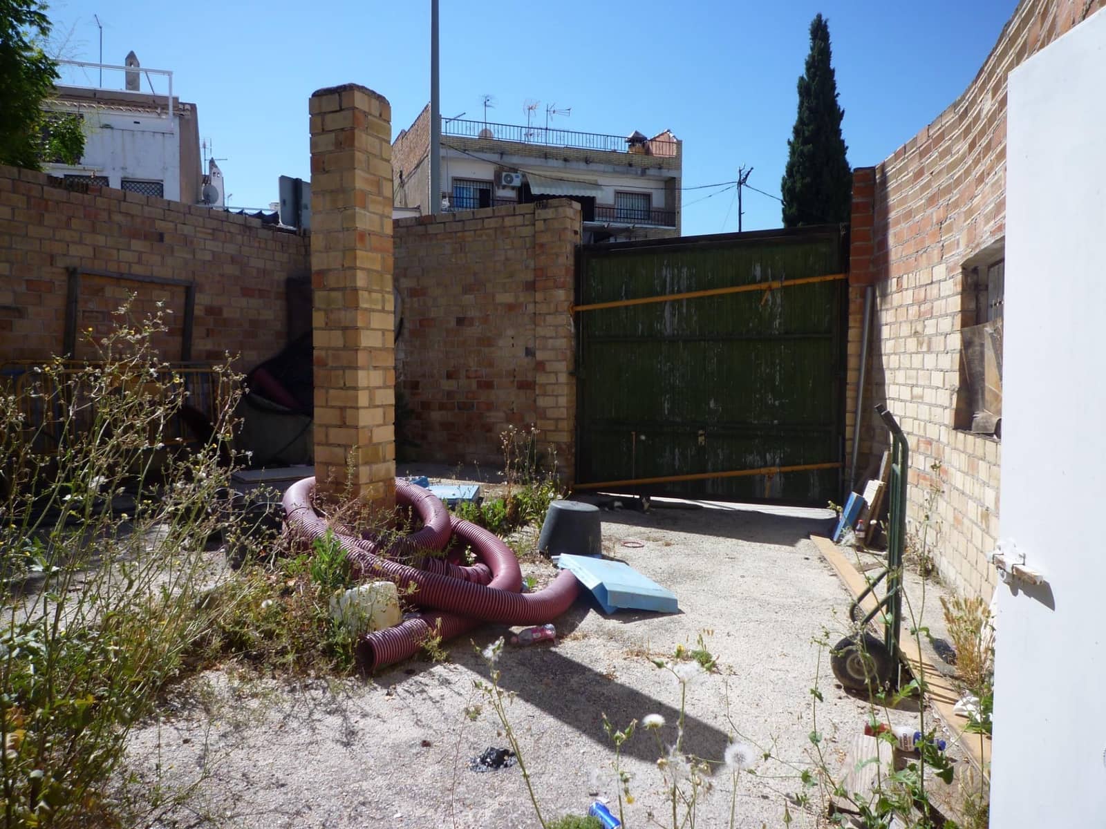 Building Plot for sale in Granada city - € 49,000 (Ref: 9876621)