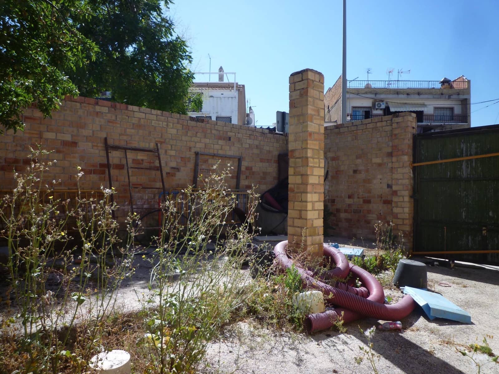 Building Plot for sale in Granada city - € 49,000 (Ref: 9876621)