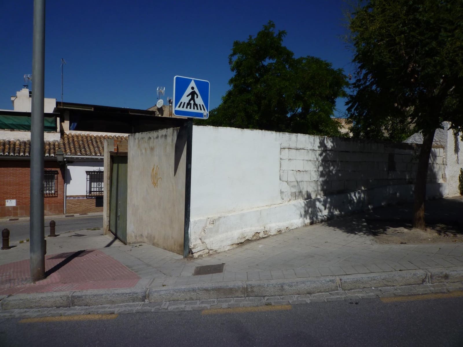 Building Plot for sale in Granada city - € 49,000 (Ref: 9876621)