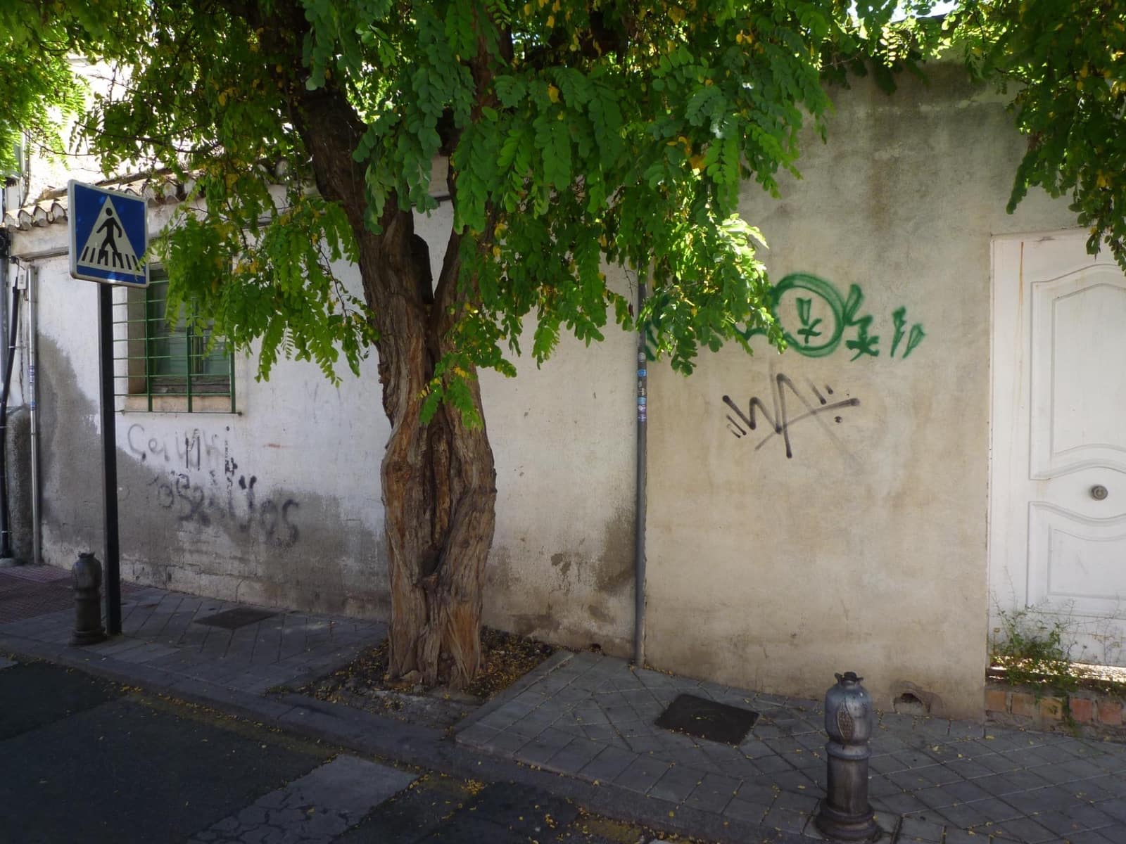 Building Plot for sale in Granada city - € 49,000 (Ref: 9876621)