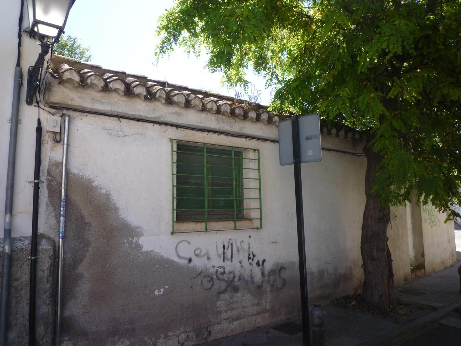 Building Plot for sale in Granada city - € 49,000 (Ref: 9876621)