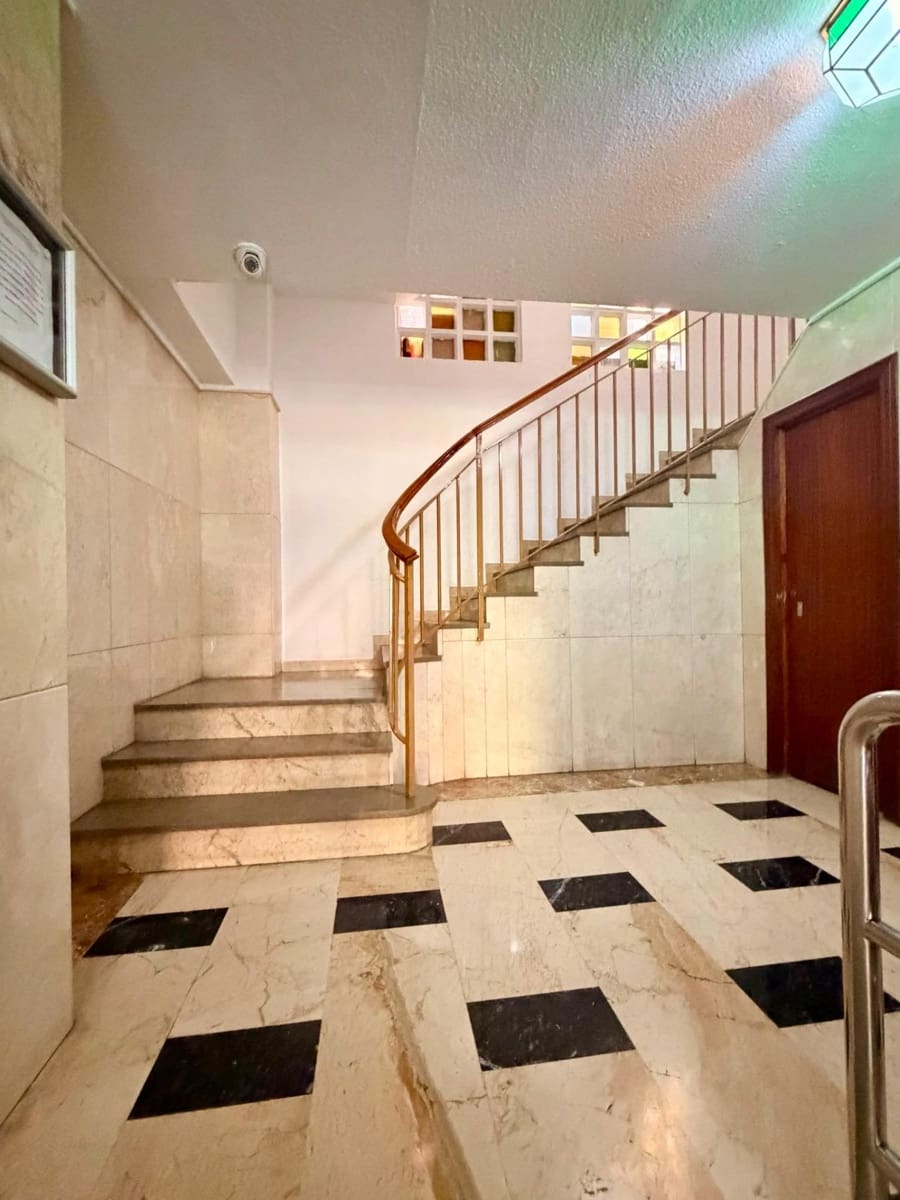 3 soveværelse Lejlighed til salg i Granada by - € 230.000 (Ref: 9882092)