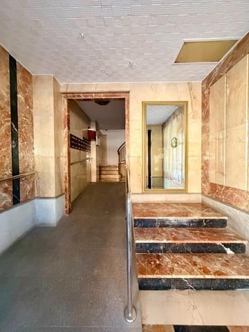 3 soveværelse Lejlighed til salg i Carretera de la Sierra, Granada by - € 230.000 (Ref: 9882092)