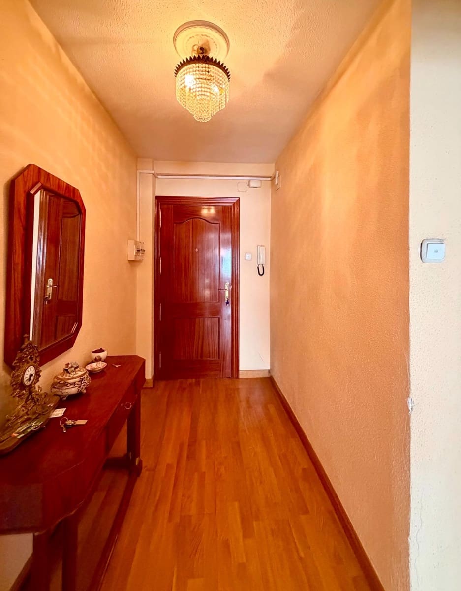 3 soveværelse Lejlighed til salg i Granada by - € 230.000 (Ref: 9882092)