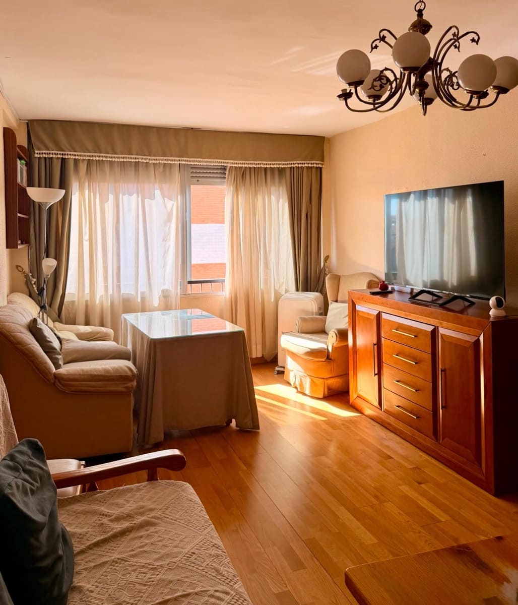3 soveværelse Lejlighed til salg i Granada by - € 230.000 (Ref: 9882092)