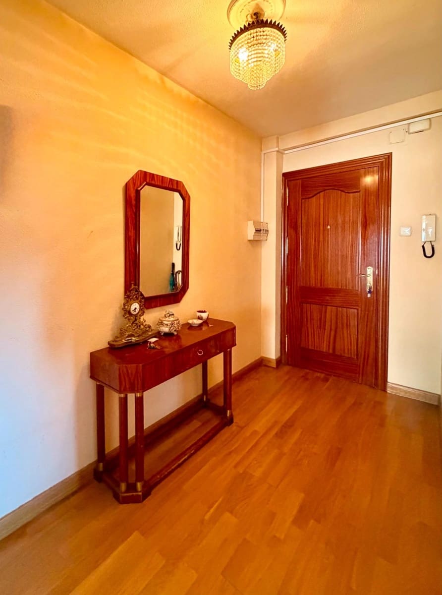 3 soveværelse Lejlighed til salg i Granada by - € 230.000 (Ref: 9882092)