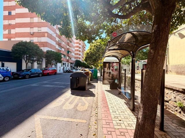 3 soveværelse Lejlighed til salg i Carretera de la Sierra, Granada by - € 230.000 (Ref: 9882092)