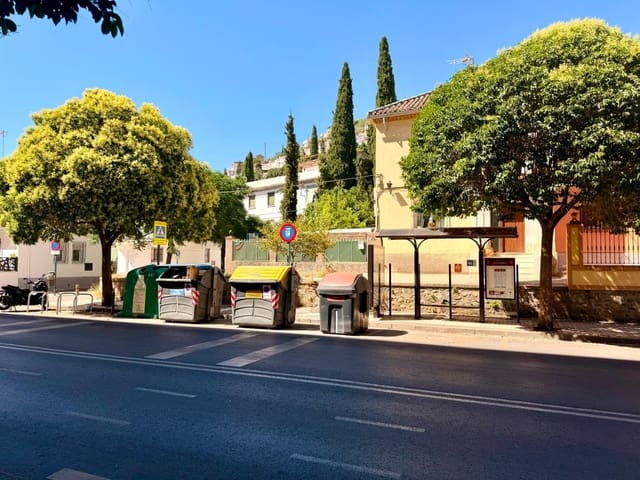 3 soveværelse Lejlighed til salg i Carretera de la Sierra, Granada by - € 230.000 (Ref: 9882092)