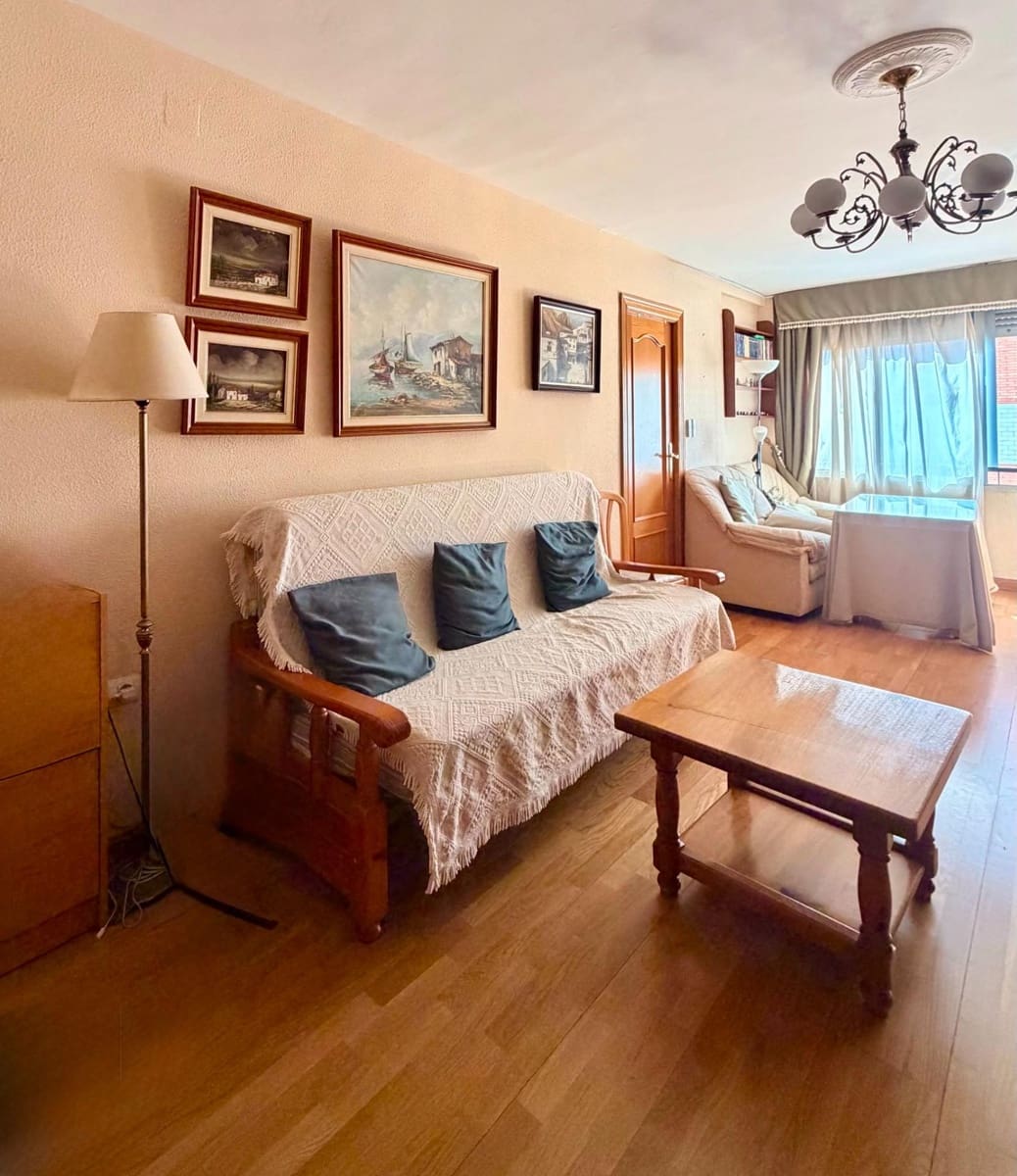 3 soveværelse Lejlighed til salg i Granada by - € 230.000 (Ref: 9882092)
