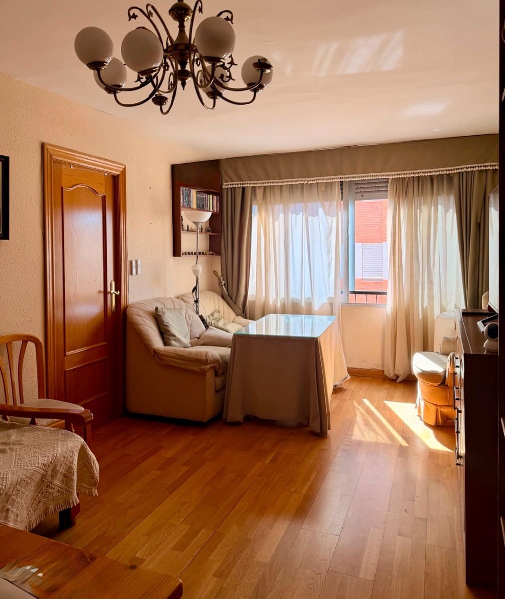 3 soveværelse Lejlighed til salg i Granada by - € 230.000 (Ref: 9882092)
