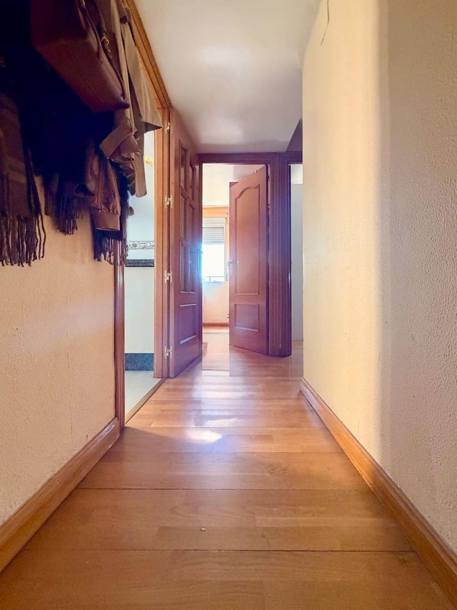 3 soveværelse Lejlighed til salg i Granada by - € 230.000 (Ref: 9882092)
