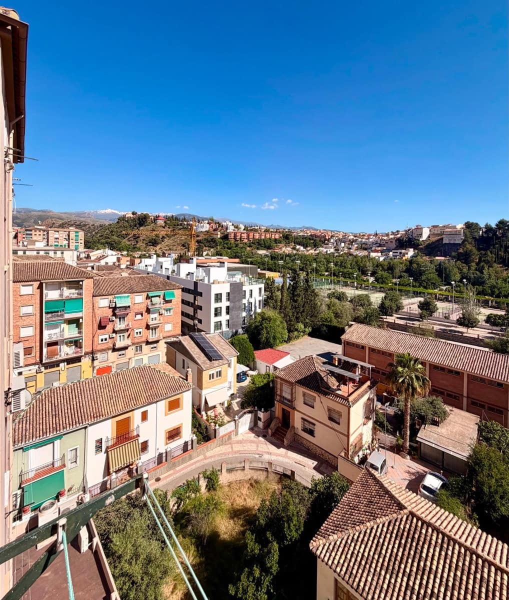 3 soveværelse Lejlighed til salg i Granada by - € 230.000 (Ref: 9882092)
