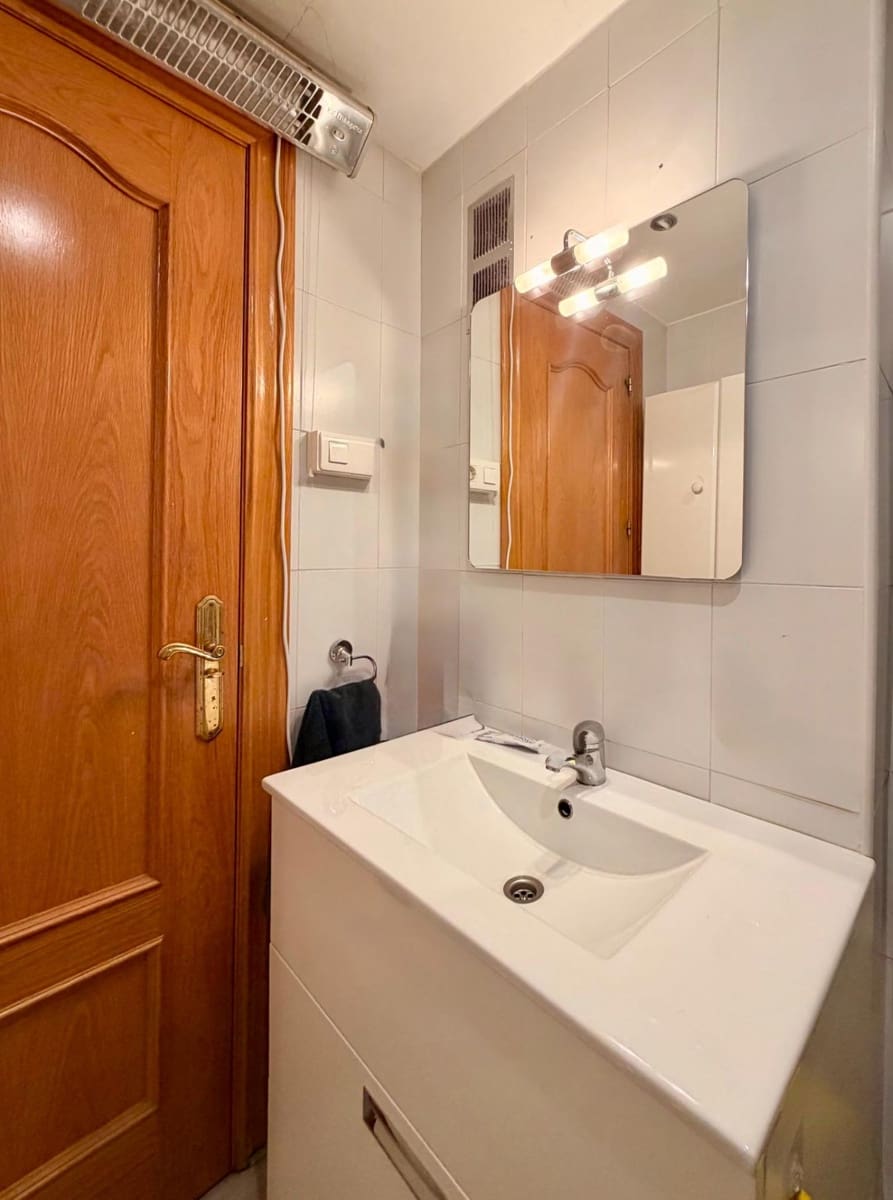 3 soveværelse Lejlighed til salg i Granada by - € 230.000 (Ref: 9882092)