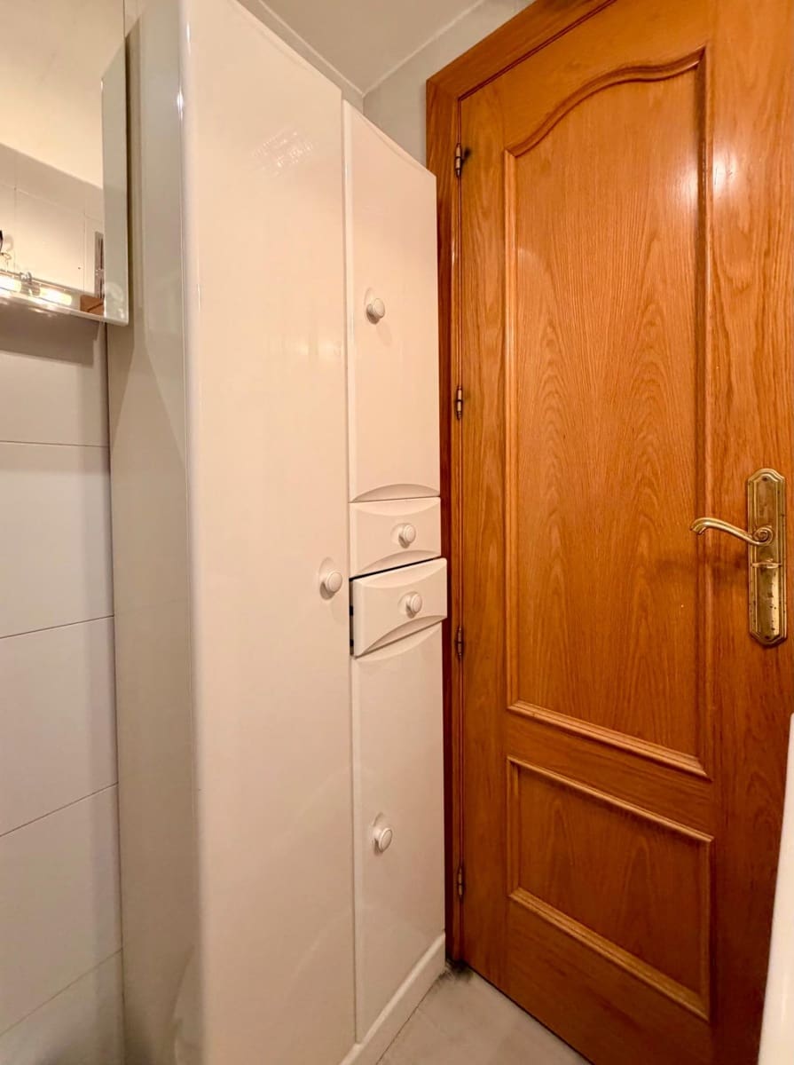 3 soveværelse Lejlighed til salg i Granada by - € 230.000 (Ref: 9882092)