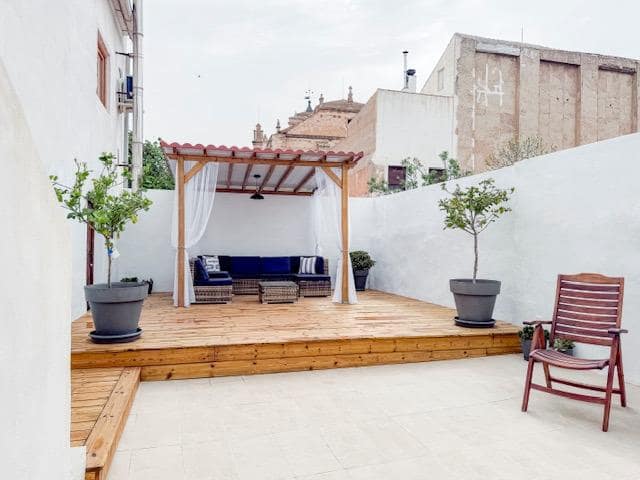 7 bedroom Villa for sale in Huescar with garage - € 649,000 (Ref: 9889008)