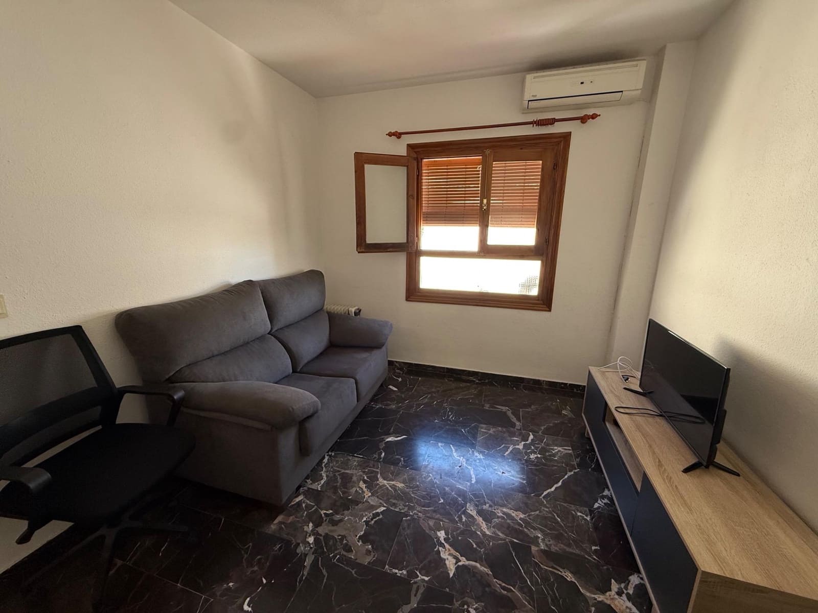 1 sovrum Lägenhet att hyra i Granada stad - 630 € (Ref: 9890568)