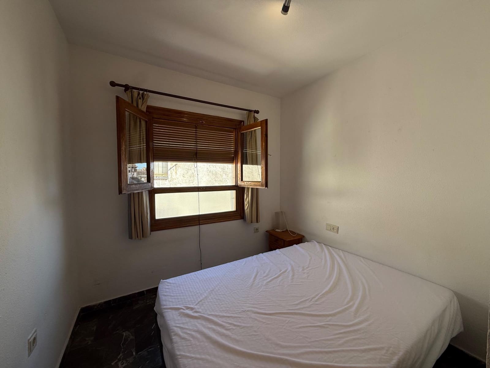 1 sovrum Lägenhet att hyra i Granada stad - 630 € (Ref: 9890568)